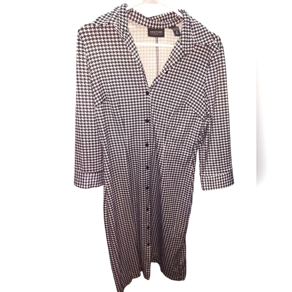 New York & Company Houndstooth Button Down 3/4 Sleeve Midi Dress